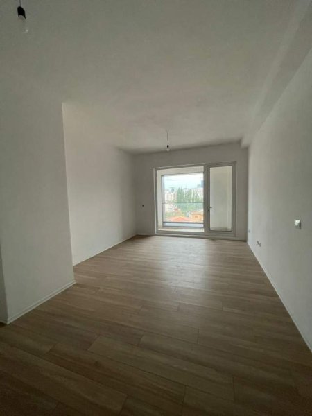Tirane, jepet me qera apartament 2+1+BLK Kati 5, 110 m² 350 Euro (stacioni i trenit)