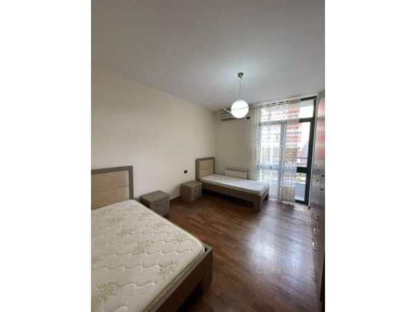 Tirane, shitet apartament 2+1+BLK Kati 3, 141 m² 245.000 Euro (liqeni)