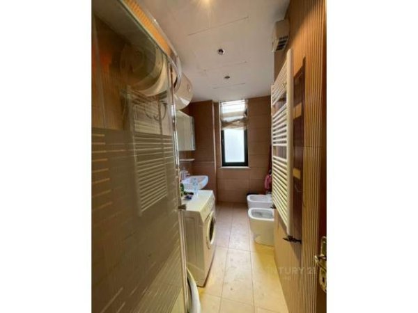 Tirane, shitet apartament 2+1+BLK Kati 3, 141 m² 245.000 Euro (liqeni)