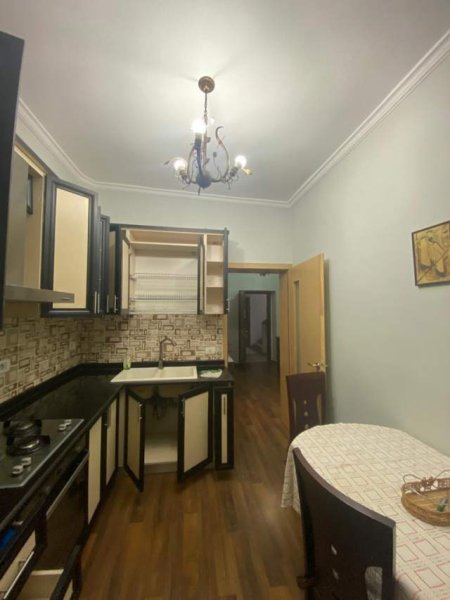 Apartament 2+1 me qira Blloku i Ambasadave Rr. Kavajes