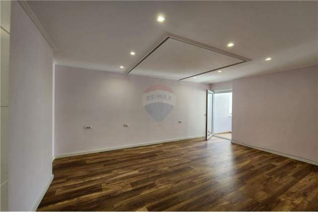 Tirane, jepet me qera ambjent biznesi Kati 3, 165 m² 12.000 Euro (AMBASADA AMERIKANE)