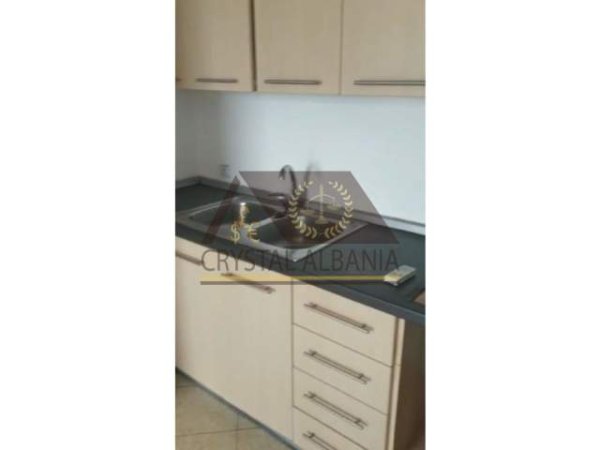 Tirane, jepet me qera apartament 2+1+BLK Kati 4, 84 m² 350 Euro (Mozaiku i Tiranes)