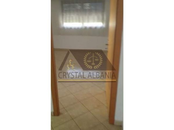 Tirane, jepet me qera apartament 2+1+BLK Kati 4, 84 m² 350 Euro (Mozaiku i Tiranes)