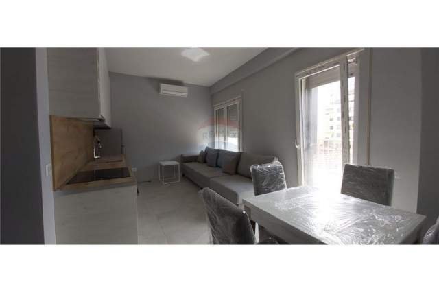 Tirane, jepet me qera apartament 1+1+BLK Kati 2, 56 m² 450 Euro (RRUGA E DIBRES)