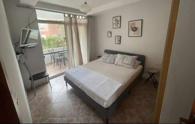 Jepet me qera apartament 2+1+A+BLK Kati 2, 80 m² 350  (ne zonen e Golemit prane Hotel Epidam)