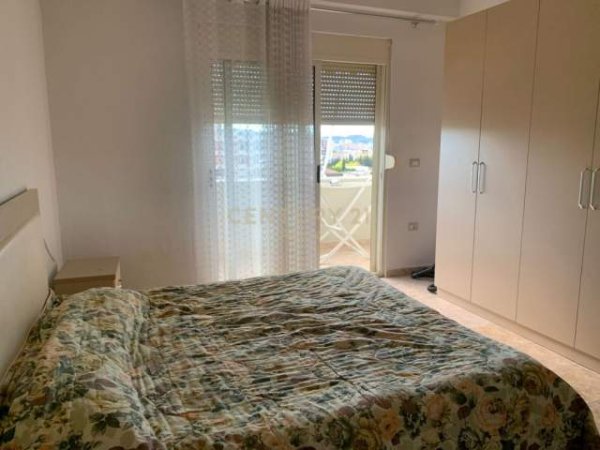 Tirane, jepet me qera apartament 2+1+BLK Kati 6, 94 m² 430 Euro (Don Bosko)