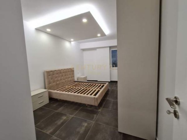 Tirane, jepet me qera apartament 2+1+BLK Kati 3, 117 m² 600 Euro (Ish Parku)