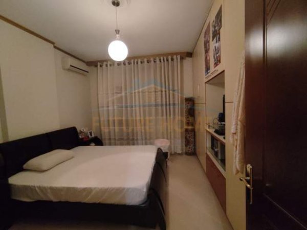 Shitet, Apartament 2+1, Unaza E Madhe, Tiranë. 117,000 € ID: OPP+27551