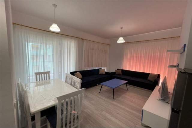 Tirane, jepet me qera apartament 2+1 Kati 4, 86 m² 400