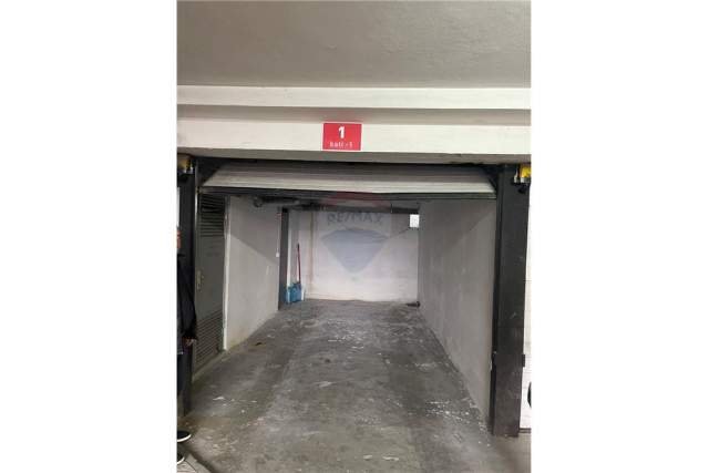 Tirane, jepet me qera Penthouse 2+1 Kati 8, 133 m² 1.300 Euro (bllok)