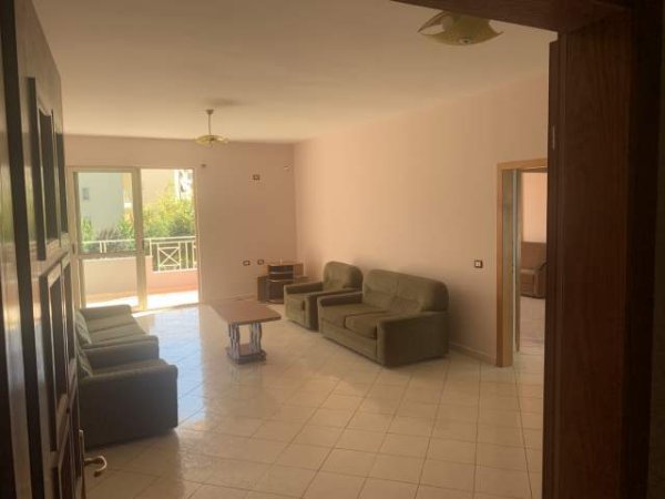 Tirane, jepet me qera apartament 2+1+BLK Kati 2, 110 m² 400 Euro (Rruga Irfan Tomini)