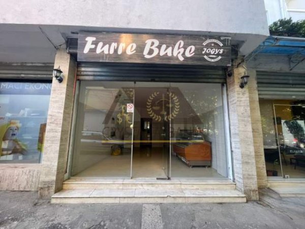 Tirane, jepet me qera Kati 0, 25 m² 330 Leke (Rruga "Petro Marko ")