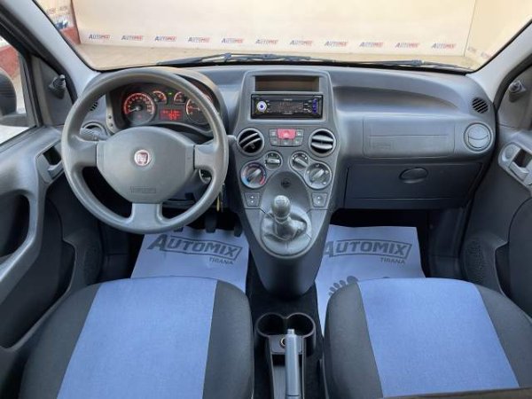 Tirane, shes makine Fiat panda Viti 2011, 5.700 Euro