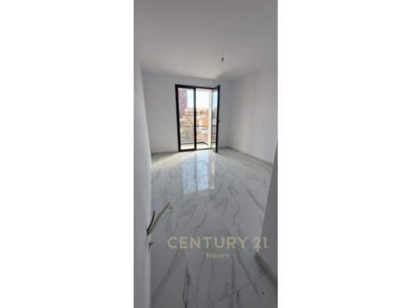 Shitet apartament 2+1+2 Mozaiku i Tiranes! Kati 4, 119 m² 205.000 Euro