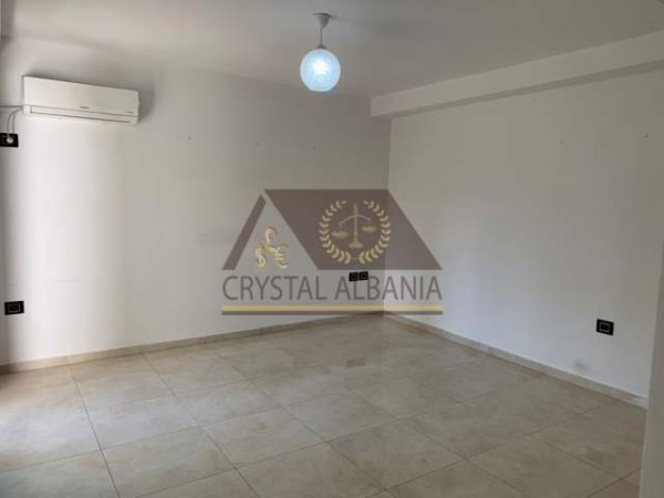 Tirane, jepet me qera apartament 1+1+BLK Kati 2, 70 m² 450 Euro (Restorant Piazza)