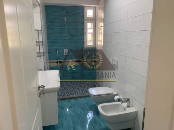 Tirane, jepet me qera apartament 1+1+BLK Kati 2, 70 m² 450 Euro (Restorant Piazza)