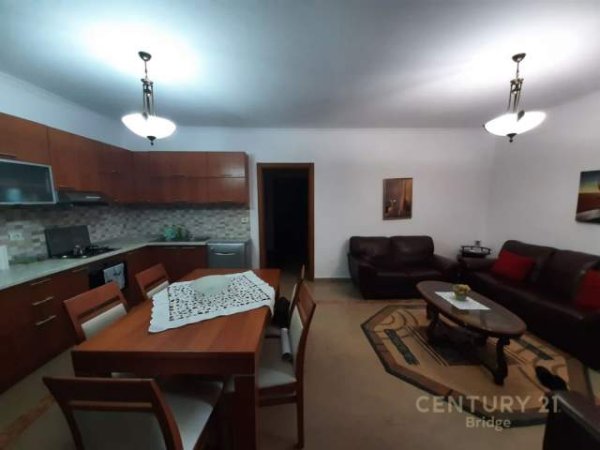 Tirane, jepet me qera apartament 2+1+BLK Kati 2, 102 m² 650 Euro (Garda)