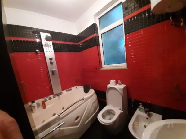 Tirane, jepet me qera apartament 2+1+BLK Kati 2, 102 m² 650 Euro (Garda)