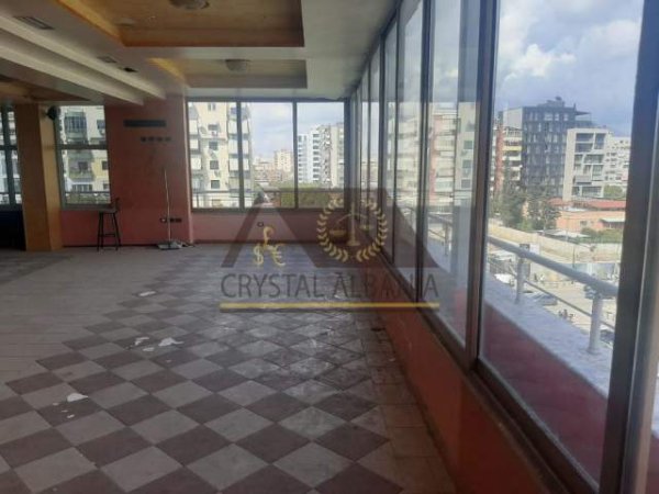 Tirane, jepet me qera ambjent biznesi Kati 5, 200 m² 1.000 Euro (Vasil Shanto)