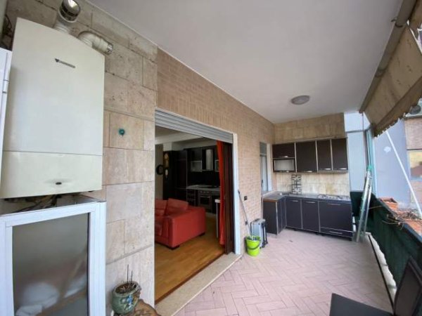 Tirane, jepet me qera apartament 2+1+BLK Kati 3, 110 m² 550 Euro (Ministria e Jashtme)
