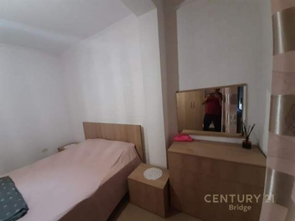 Tirane, jepet me qera apartament 2+1+BLK Kati 2, 102 m² 650 Euro (Garda)