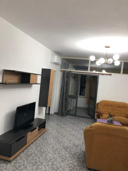 Tirane, jepet me qera apartament 3+1+A+BLK Kati 3, 120 m² 500 Euro (don bosko)