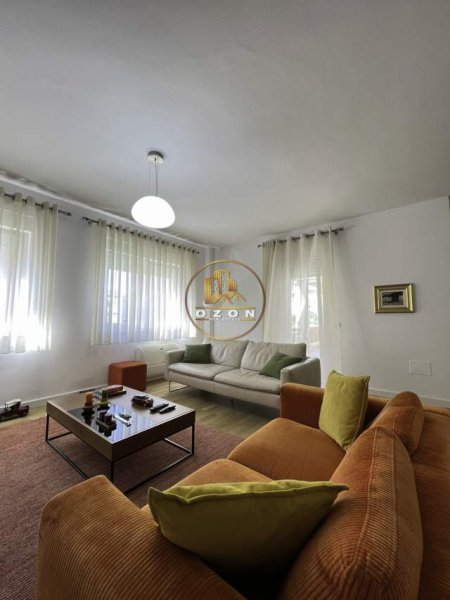Tirane, jepet me qera apartament 3+1+BLK Kati 1, 265 m² 1.500 Euro (Rezidence ne TEG)