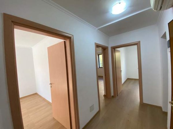 Tirane, jepet me qera apartament 2+1 Kati 2, 62 m² 600 Euro (Sheshi Willson)
