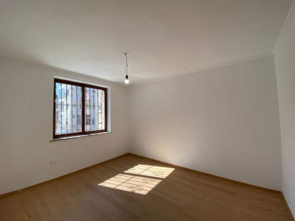 Tirane, jepet me qera apartament 2+1 Kati 2, 62 m² 600 Euro (Sheshi Willson)