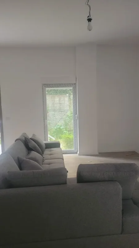 Durres, shitet apartament 1+1 Kati 0, 54 m² 95.000 € (Shkembi Kavajes)