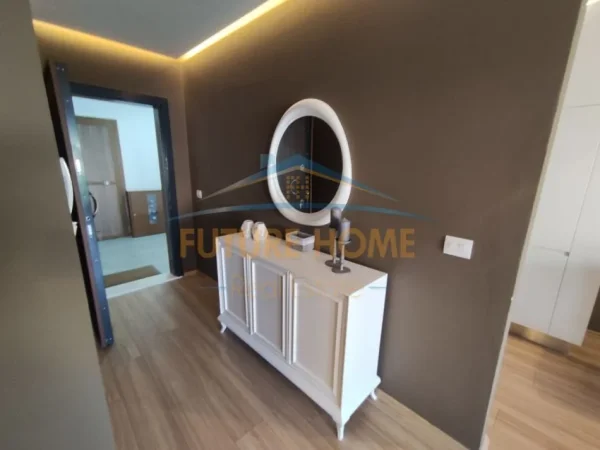 Tirane, jepet me qera apartament 2+1 Kati 2, 102 m² 650 € (Marteniteti i Ri)