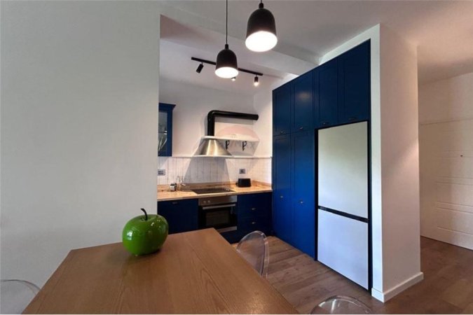 Tirane, jepet me qera apartament 2+1 Kati 2, 100 m² 1.000 € (Liqeni i Thate)