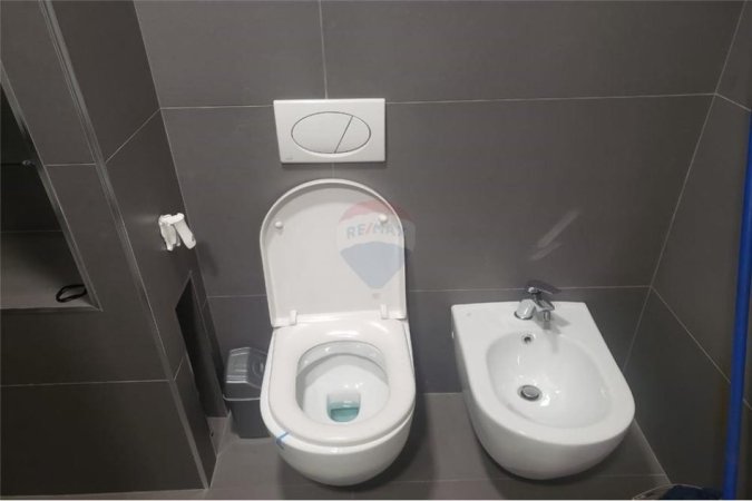 Tirane, jepet me qera apartament 1+1 Kati 5, 70 m² 450 € (21 Dhjetori)