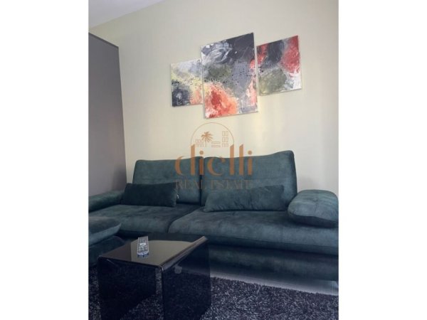 Tirane, jepet me qera apartament 1+1 Kati 5, 58 m² 600 €