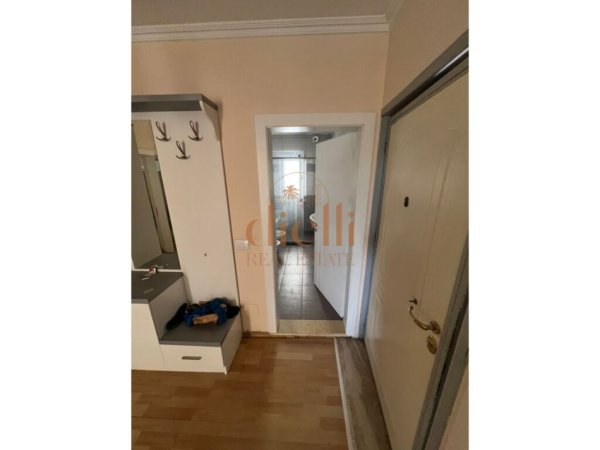 Tirane, jepet me qera apartament 2+1 Kati 5, 600 €