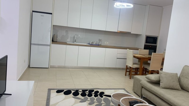 Tirane, jepet me qera apartament 2+1+Ballkon Kati 2, 87 m² 700 € (DON BOSKO)
