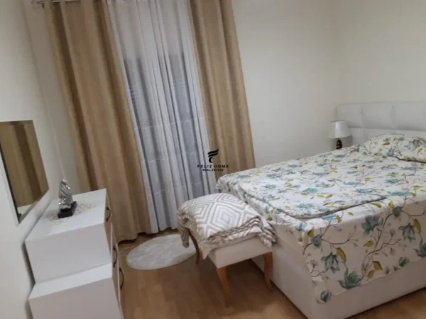 Tirane, shitet apartament 3 Katshe Kati 4, 700 m² 1.500.000 € (LIQENI ARTIFICIAL)