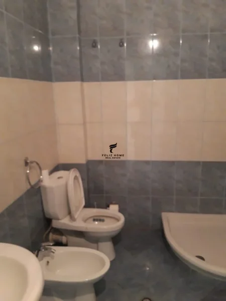 Tirane, shitet apartament 3 Katshe Kati 4, 700 m² 1.500.000 € (LIQENI ARTIFICIAL)