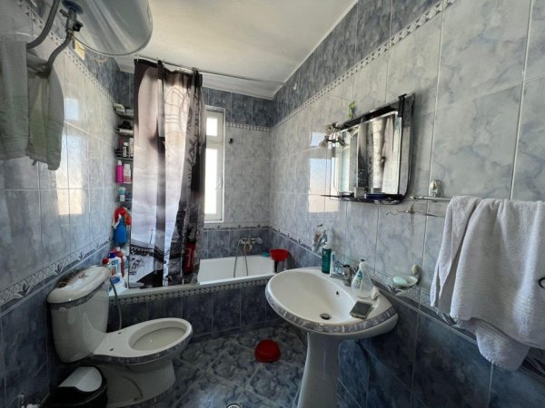 Elbasan, shes apartament 3+1+Aneks+Ballkon Kati 5, 100 m² 75.000 € (borodin mitarja tek kinezet)