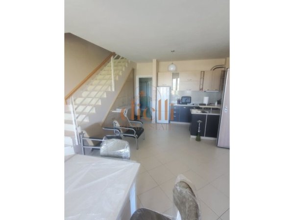 Tirane, jepet me qera apartament duplex Dublex , 1.100 € 