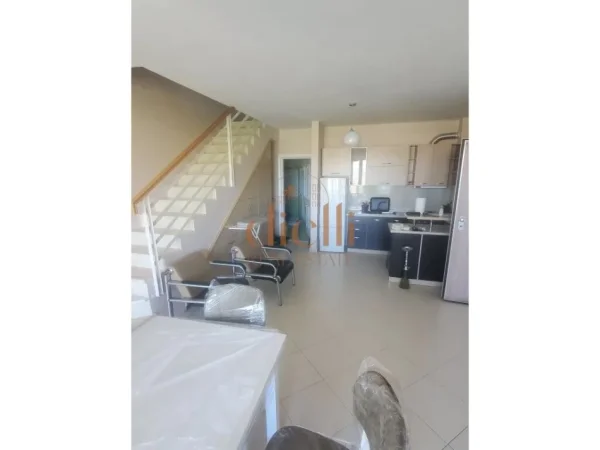 Tirane, jepet me qera apartament duplex Dublex , 1.100 € 