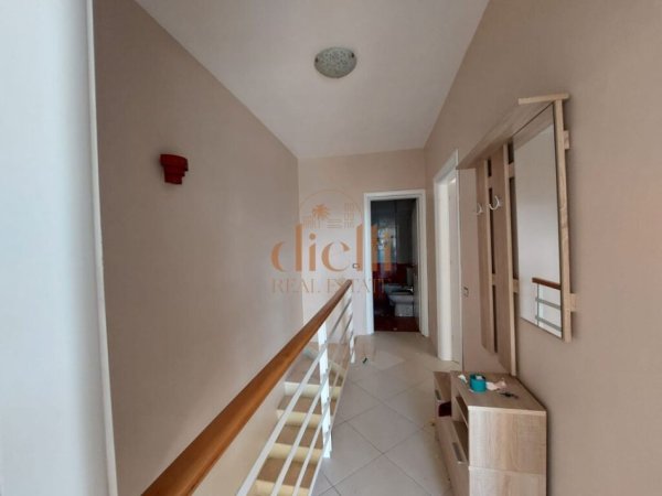 Tirane, jepet me qera apartament duplex Dublex , 1.100 € 