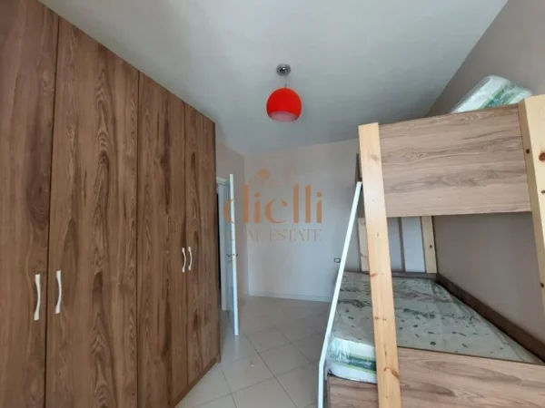 Tirane, jepet me qera apartament duplex Dublex , 1.100 € 