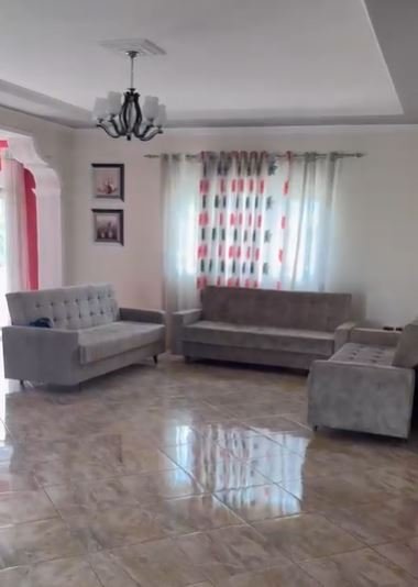 Tirane, jepet me qera Vile 3+1 Kati 2, 140 m² 700 € (Don bosko)