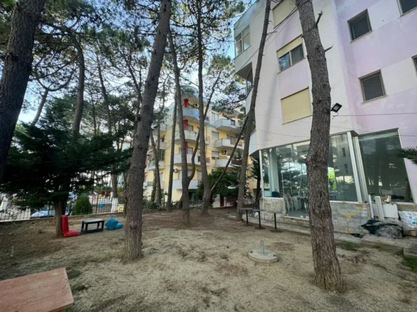 Durres, shitet ambjent biznesi Kati 0, 145 m² 280.000 € (Rruga e Plazhit)