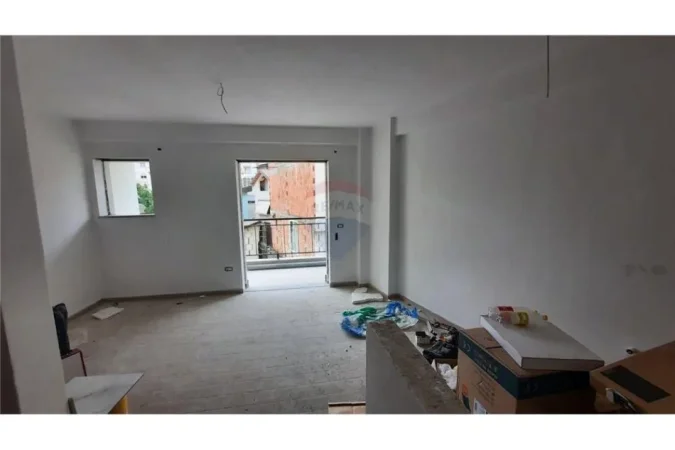 Tirane, shitet apartament 1+1 Kati 1, 75 m² 179.000 € (Mihal Grameno - Pazari i Ri - Ura e Tabakëve)