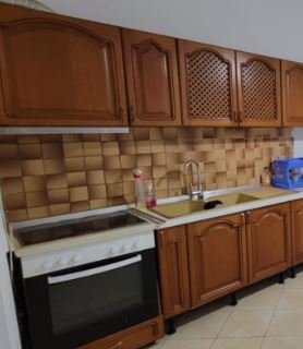 Tirane, jepet me qera apartament 3+1 Kati 2, 100 m² 400 € (QSUT)