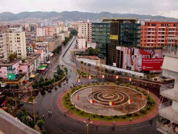 Tirane, shitet ambjent biznesi , 205 m² 255.000 € 