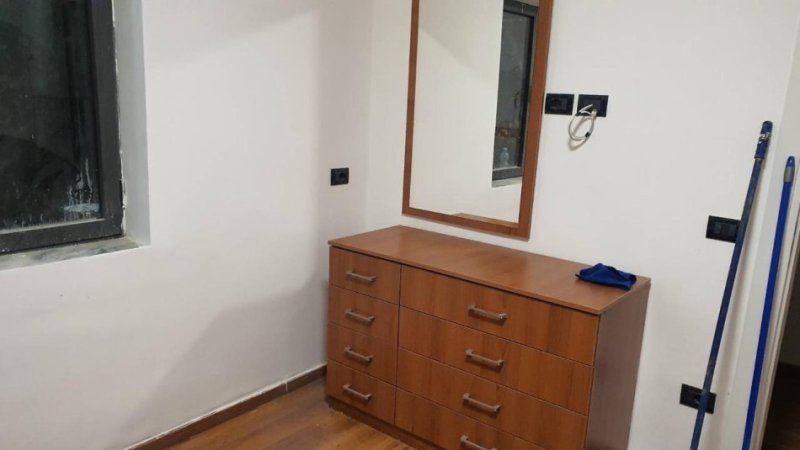 Tirane, jepet me qera apartament 2+1+Aneks+Ballkon , 71 m² 550 € (Haxhi Isuf Banka)