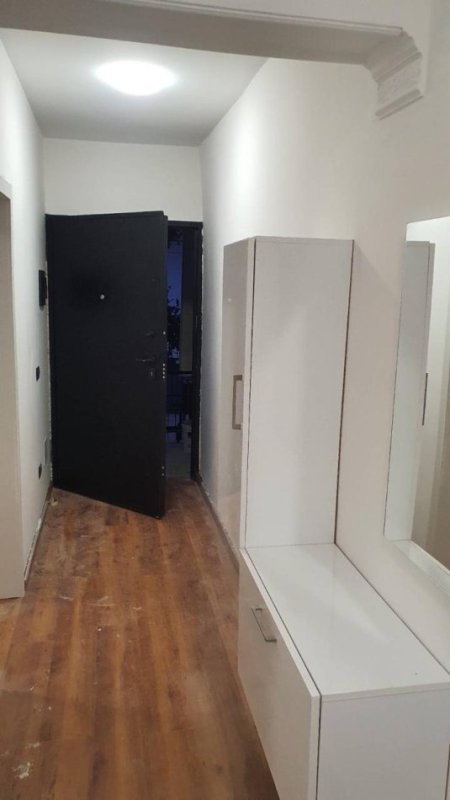 Tirane, jepet me qera apartament 2+1+Aneks+Ballkon , 71 m² 550 € (Haxhi Isuf Banka)